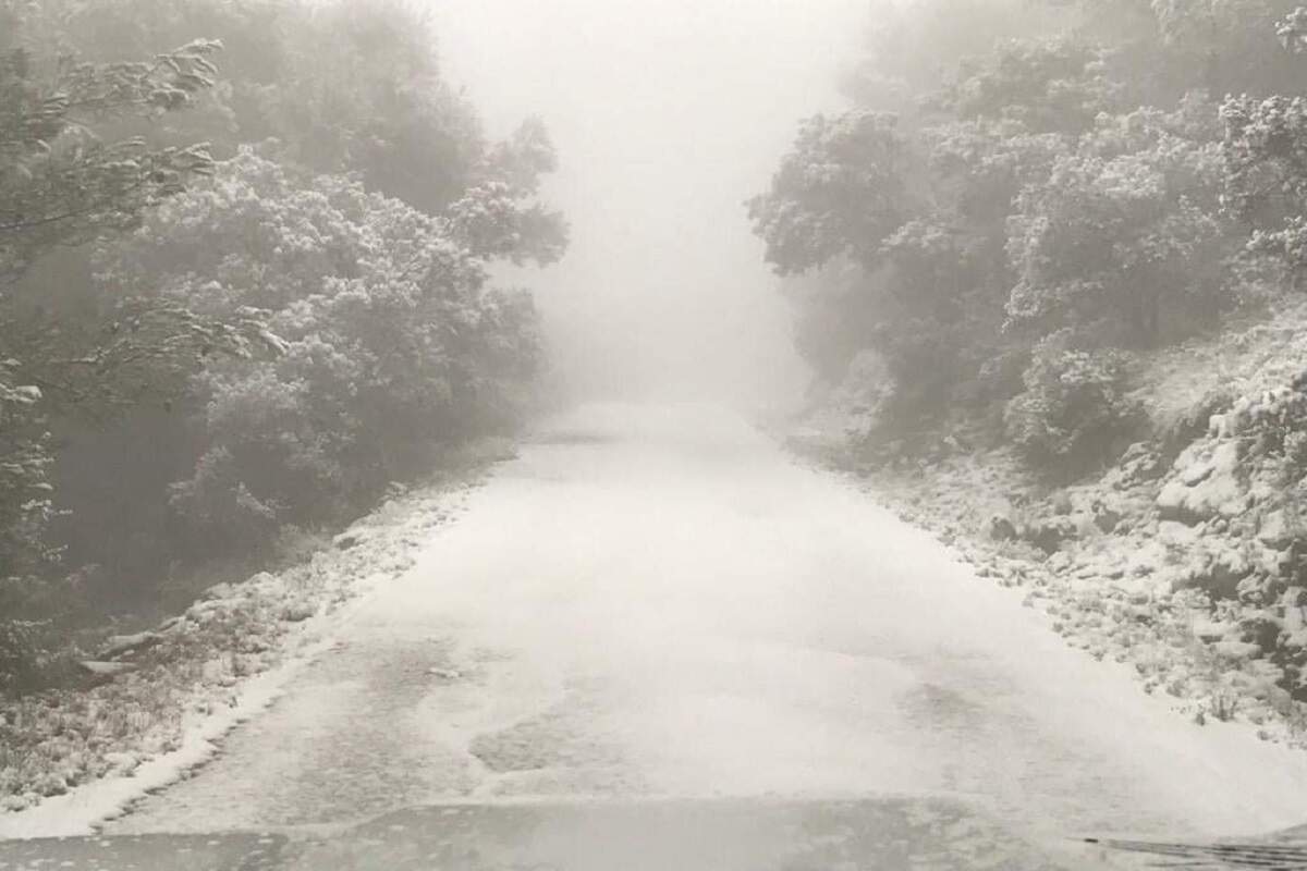Carretera amb neu