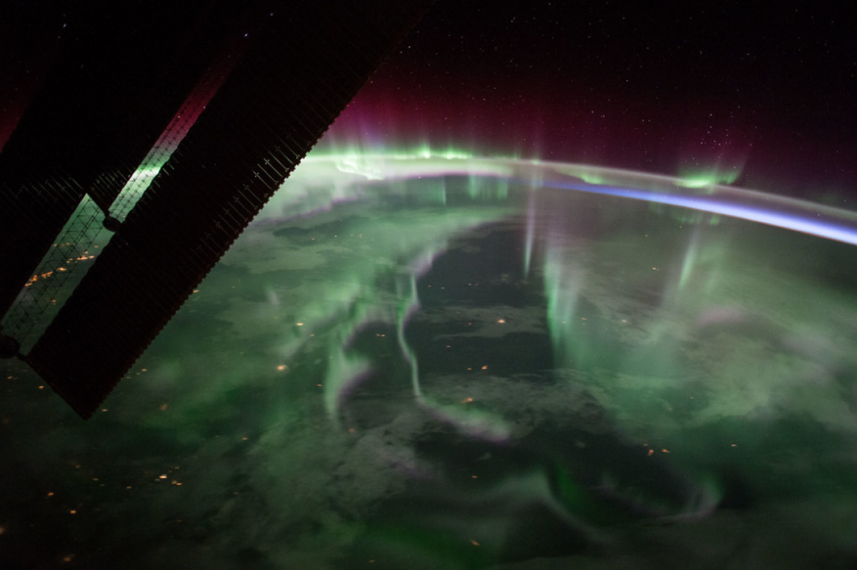 Les aurores boreals vistes des de l'espai