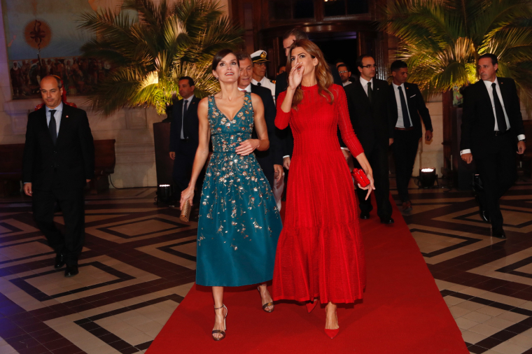 La reina LetÃ­cia i Juliana Awada al sopar de gala a l'Argentina