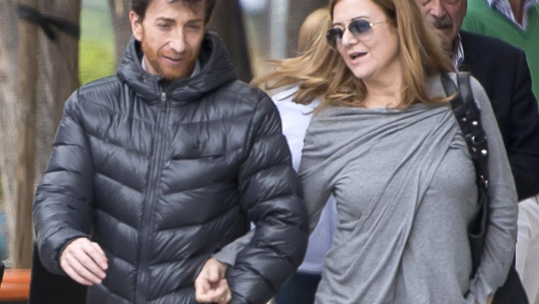 Pablo Motos es muda de casa amb la seva parella Laura Llopis