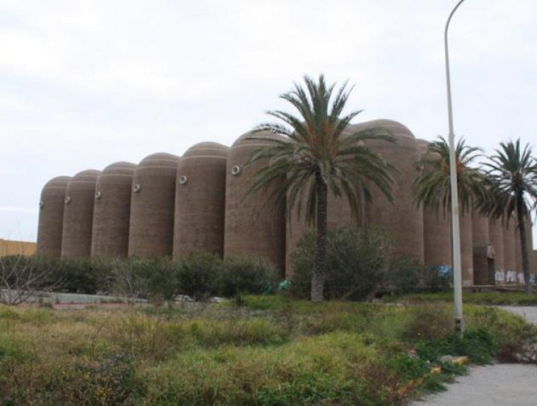 Imatge d'arxiu de l'antic edifici de la bodega Vinival a Alboraia