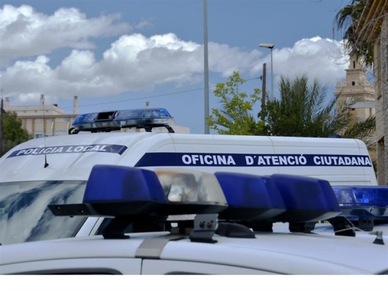 Detingut un home a Almassora per agredir i retindre a la seua parella davant el seu bebé