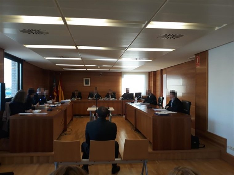 Demanen 150 anys de presó per quatre abusos sexuals i d'oferir diners a canvi de sexe a més de 365 xiquetes a Castelló