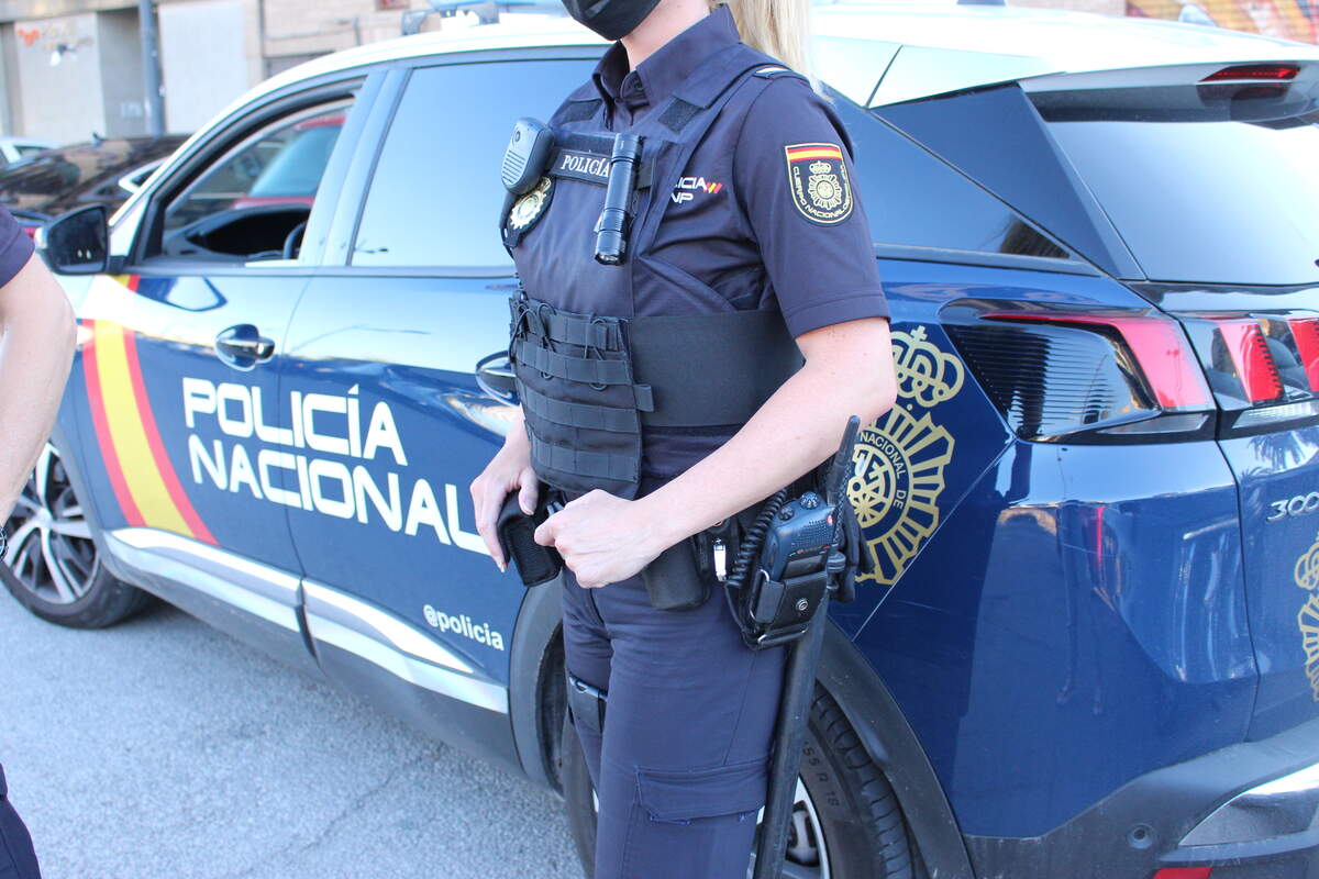Policia Nacional en un cotxe