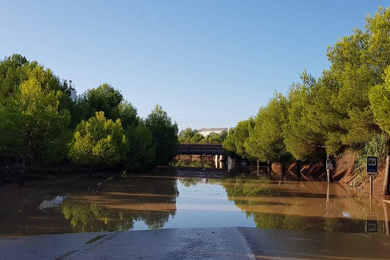 Hort inundat per les fortes pluges a Sagunt