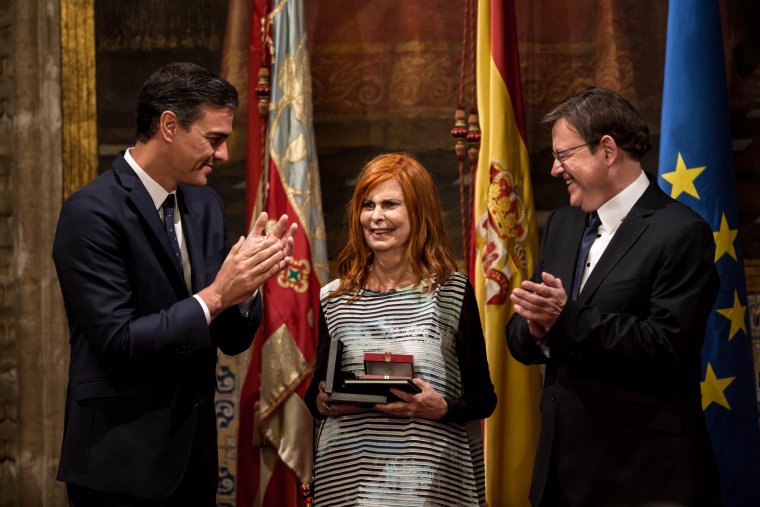 Pedro Sánchez i Ximo Puig entreguen a Carmen Alborch l'Alta distinció de la Generalitat Valenciana