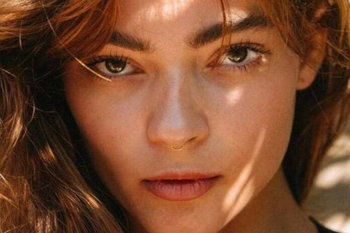 Apareix el cadàver de la model Christy Giles a la porta d'un hospital de Califòrnia