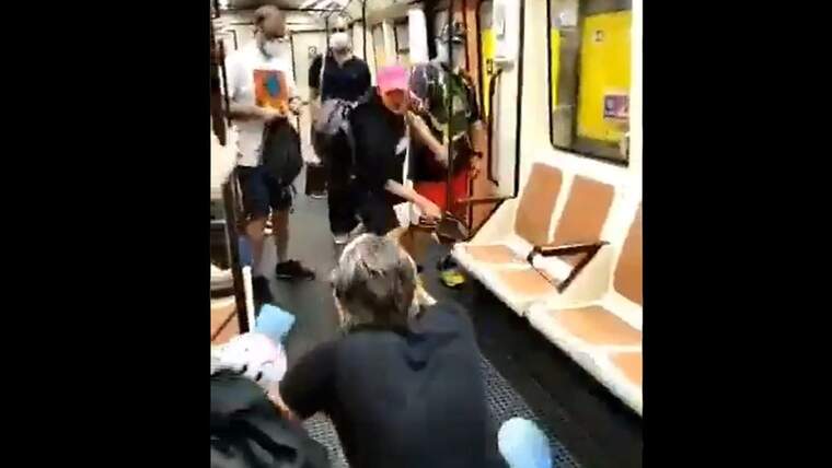 Forta agressió en el metre de Madrid a un sanitari que va demanar a un jove posar-se la màscara