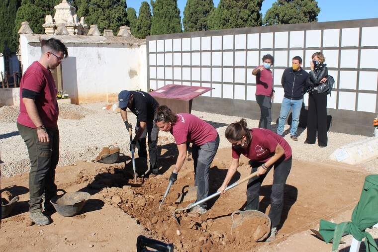 Noves exhumacions a Castelló