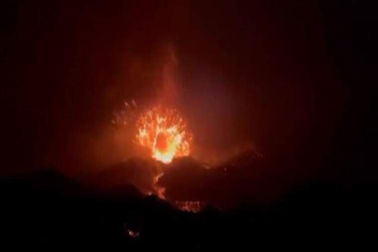L'espectacular explosió en el volcà de la Palma