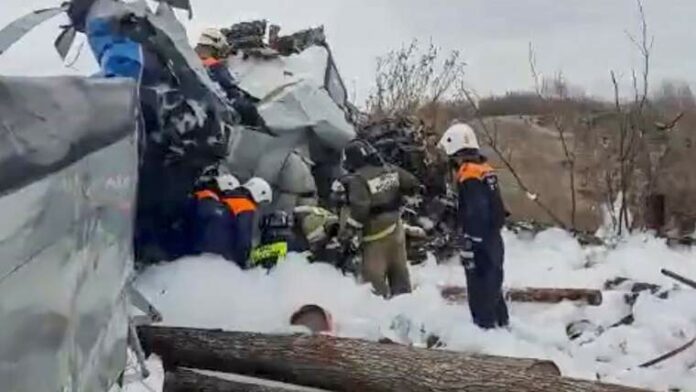 Almenys 16 morts en estavellar-se un avió de paracaigudistes a Rússia