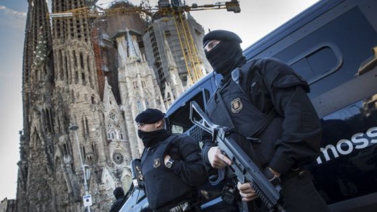 Dispositiu antiterrorista a la Sagrada Família de Barcelona