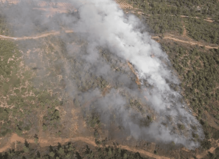Imatge de l'incendi vist des d'un helicòpter