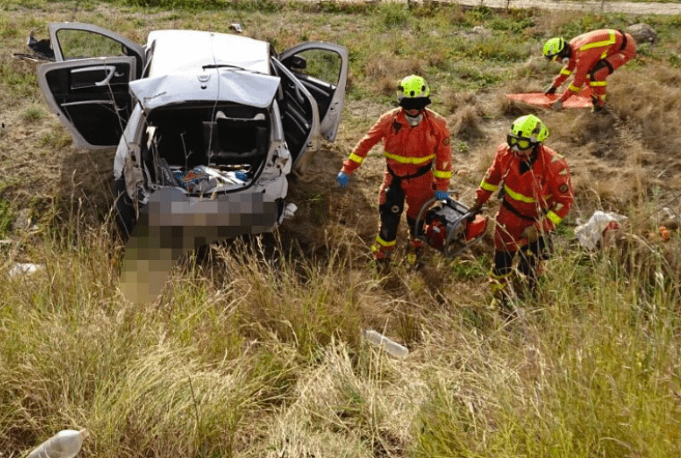 Tres ferits en un accident de trÃ nsit entre 2 turismes a Oliva
