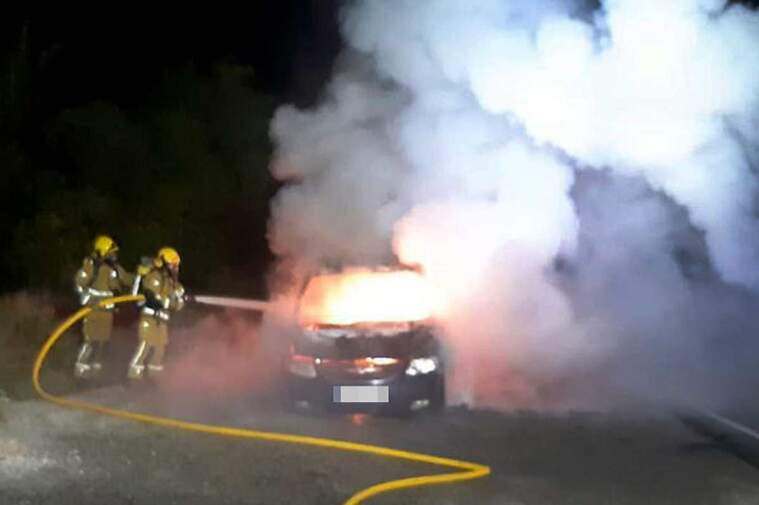 El cotxe ha cremat totalment en el terme municipal d'Elx