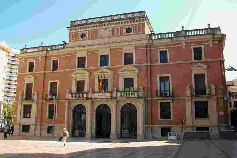 El president de la Diputació de Castelló, en quarantena