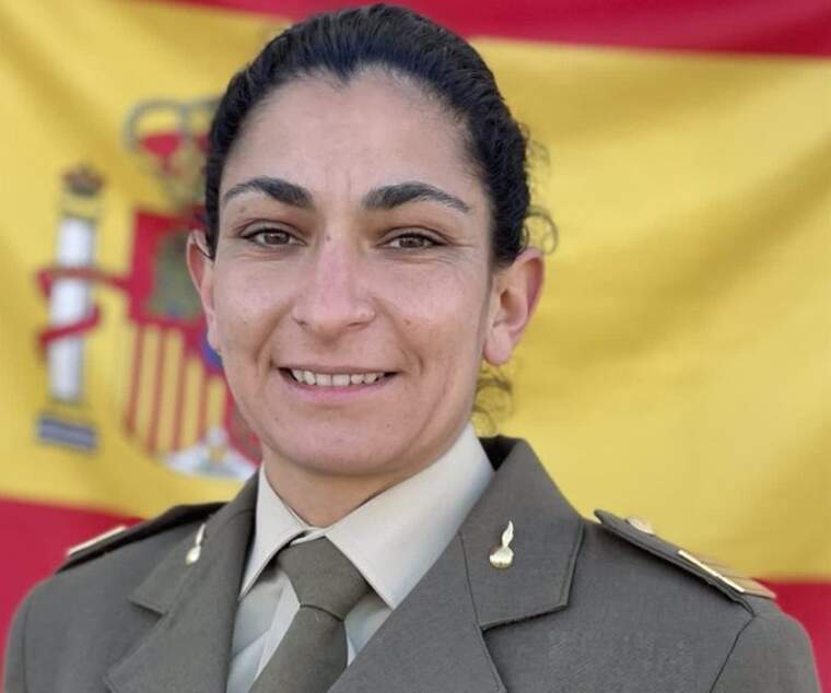La sergent d'artilleria Débora Grau Serra