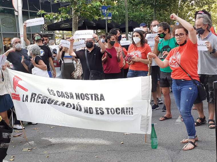 Manifestació en contra dels desnonaments a Barcelona