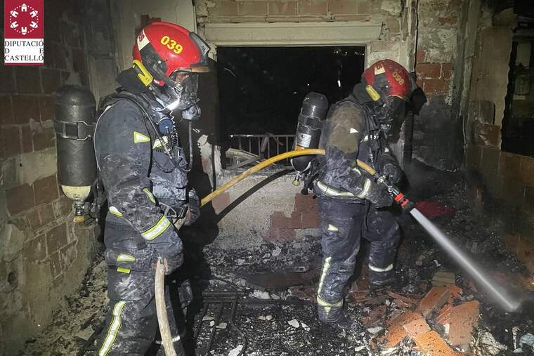 L'incendi en un apartament de Benicàssim se salda amb dos persones ferides