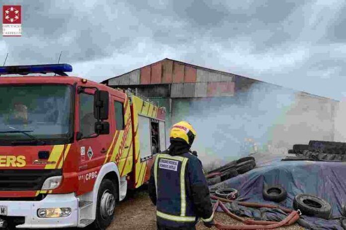 El foc s'ha iniciat a les 13.30 hores El foc s'ha iniciat a les 13.30 hores