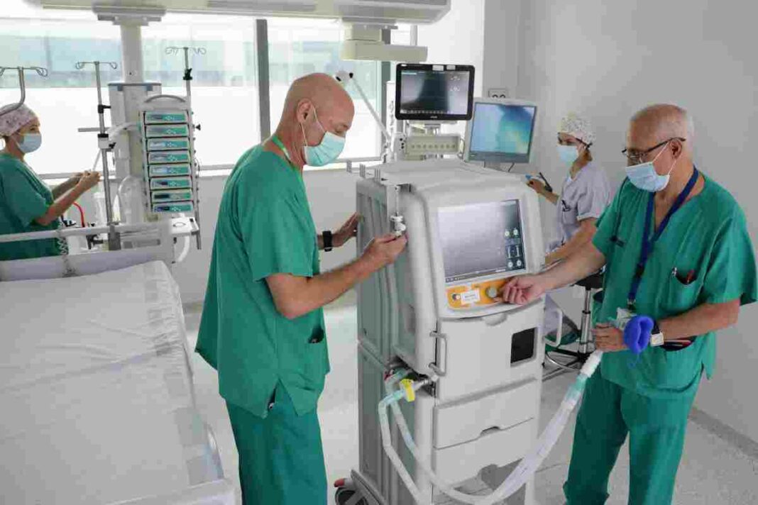 Vall d'Hebron ha inaugurat una nova unitat per atendre casos d'UCI de coronavirus en cas d'un rebrot