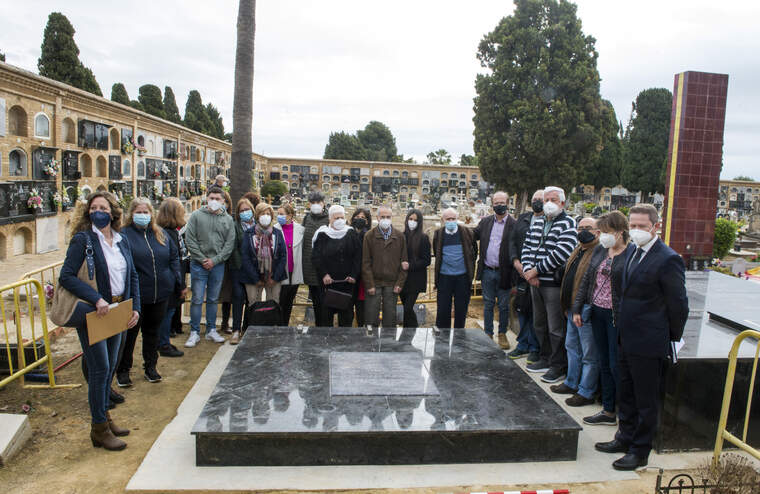 Exhumació fossa 114 cementeri Paterna