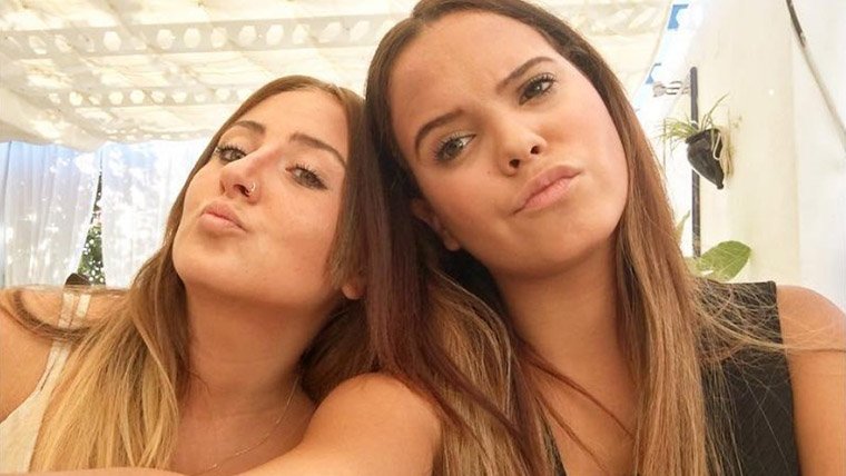 Gloria Camila y su sobrina RocÃ­o Flores en una imagen en las redes sociales