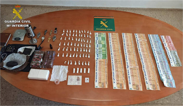 Diners incautats per la Guàrdia Civil en una operació antidroga