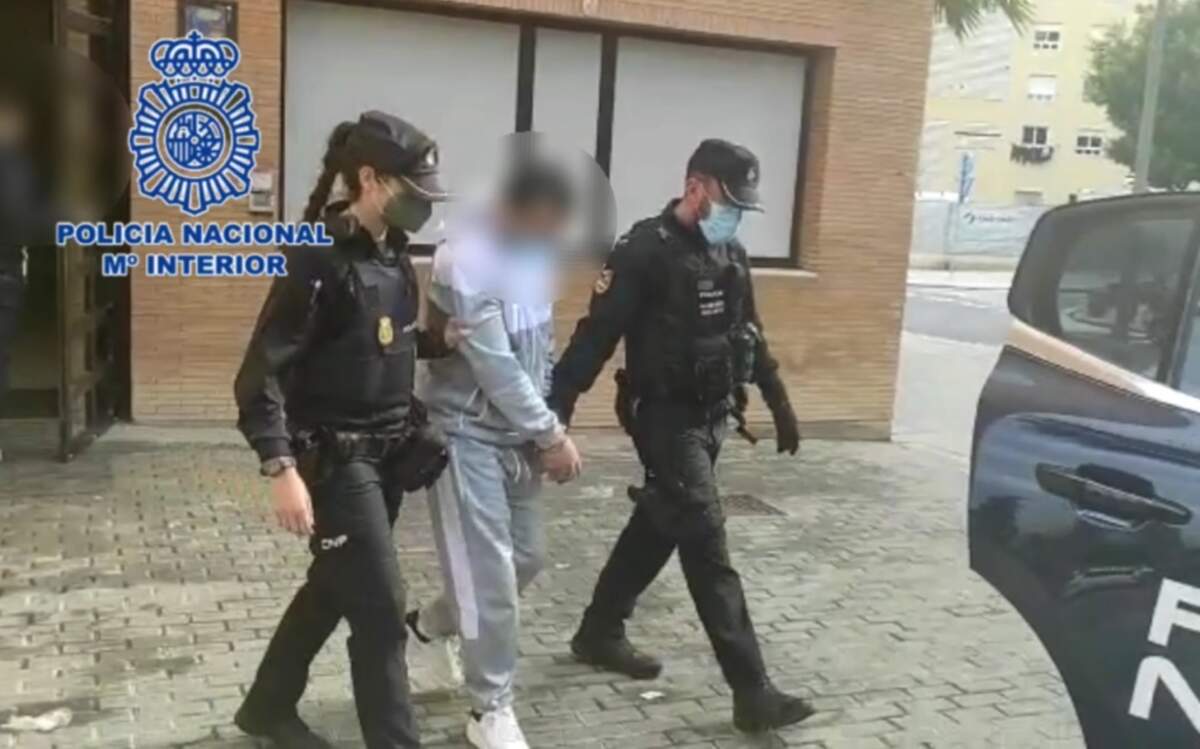 Policia Nacional Alacant amb un detingut