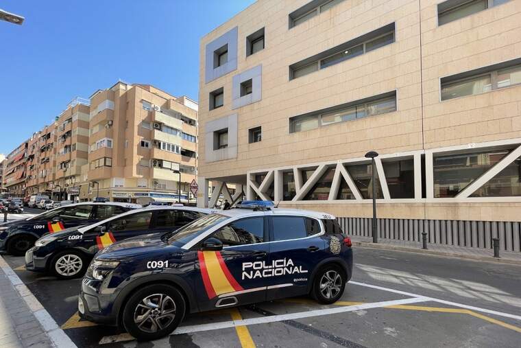 Detingut un menor per dotze presumptes delictes d'homicidi imprudent a Alacant