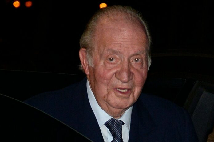El rei Joan Carles, acusat d'assetjament
