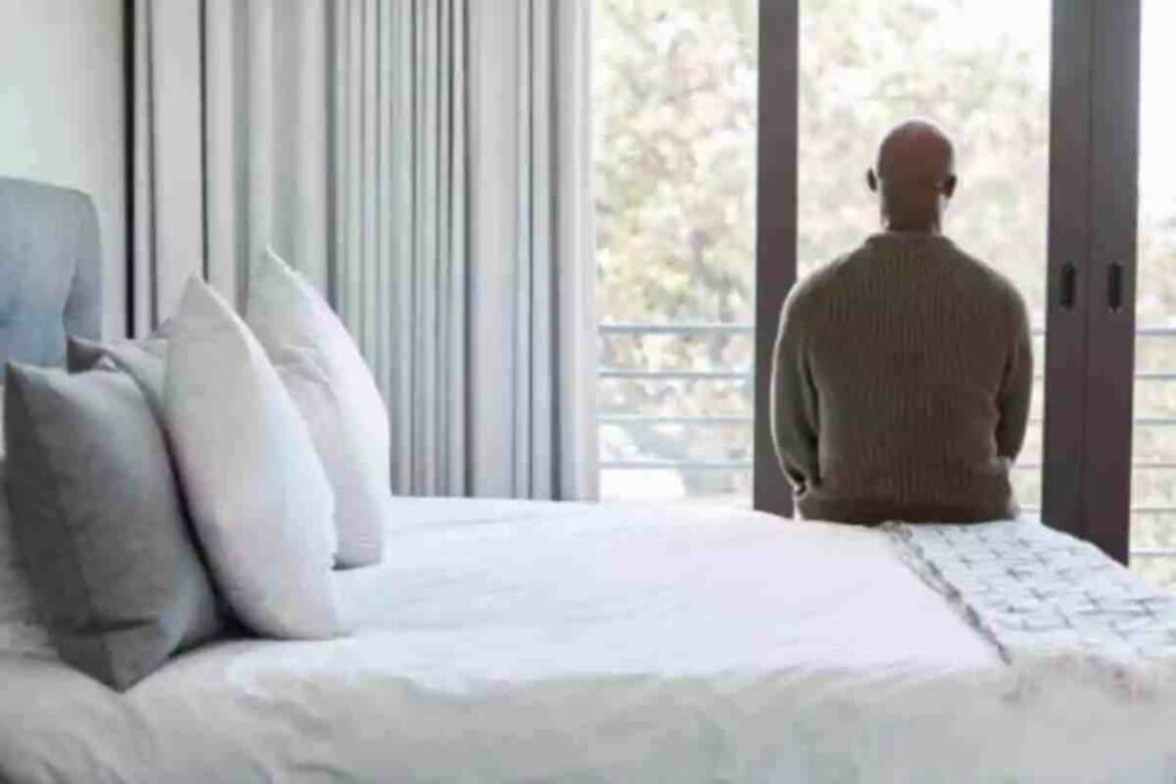 Sense menjar i deixat en un hostal de Madrid: el drama d'Arnaldo després de contagiar-se