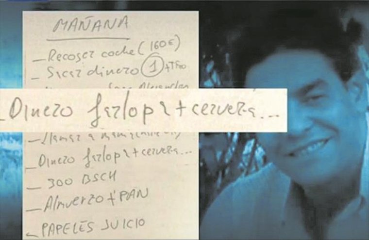 Imatge on es veu una llista de la compra aportada per la primera dona de l'assassí