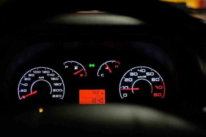 El menor anava conduint de matinada pel barri de les Quatre-centes Vivendes