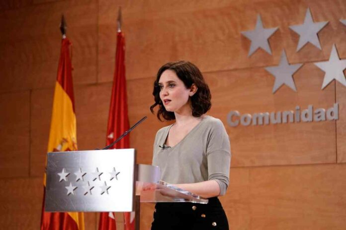 La presidenta de la Comunitat de Madrid, Isabel Díaz Ayuso, en una compareixença fa uns mesos.
