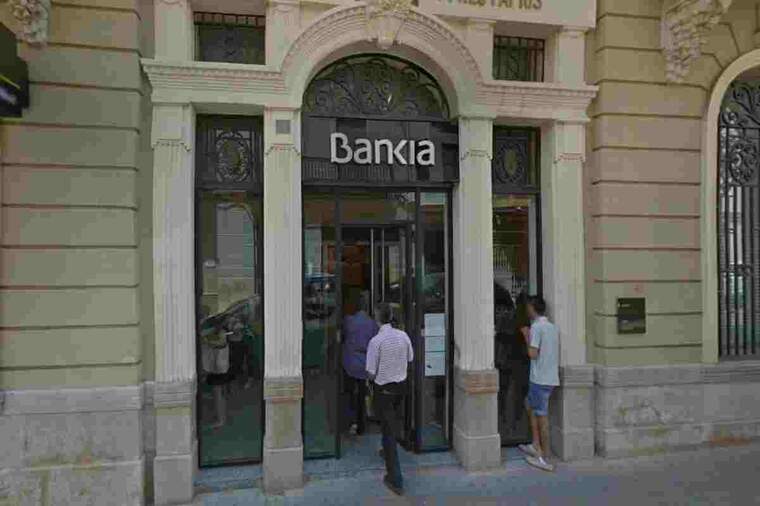 Els fets s'han produït en la sucursal de Bankia d'esta localitat