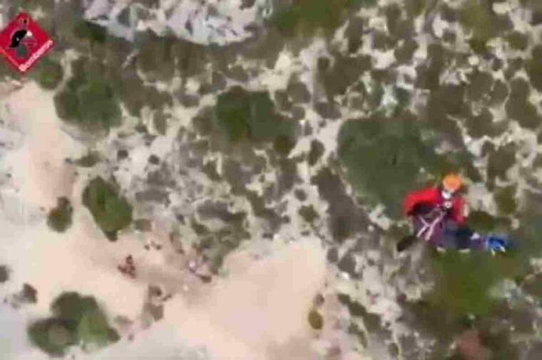 Ha hagut d'intervindre un helicòpter de rescat