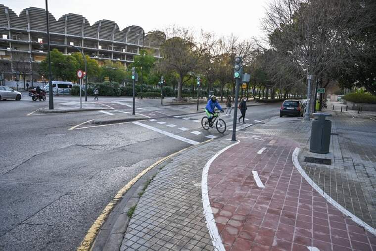 Inicien la construcció dels carrils bici de General Avilés i Sant Vicent a València