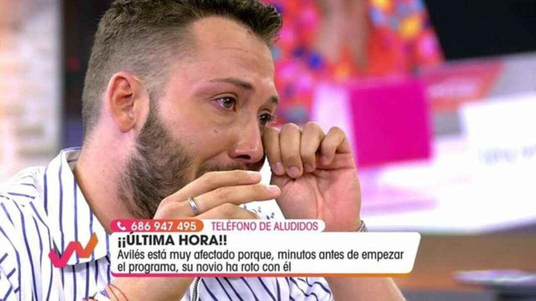 José Antonio Avilés plora desconsoladament en directe perquè el seu xicot l'ha deixat