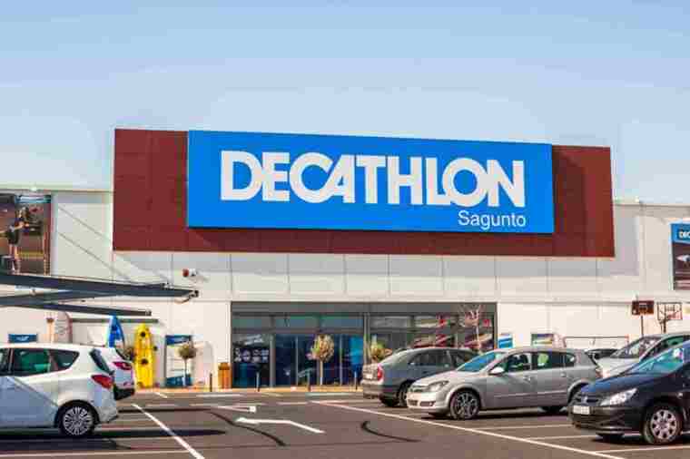 Fotografia d'un Decathlon a Sagunt