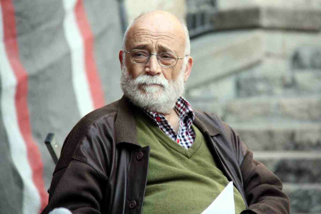 L'economista i activista Arcadi Oliveres ha mort als 75 anys.