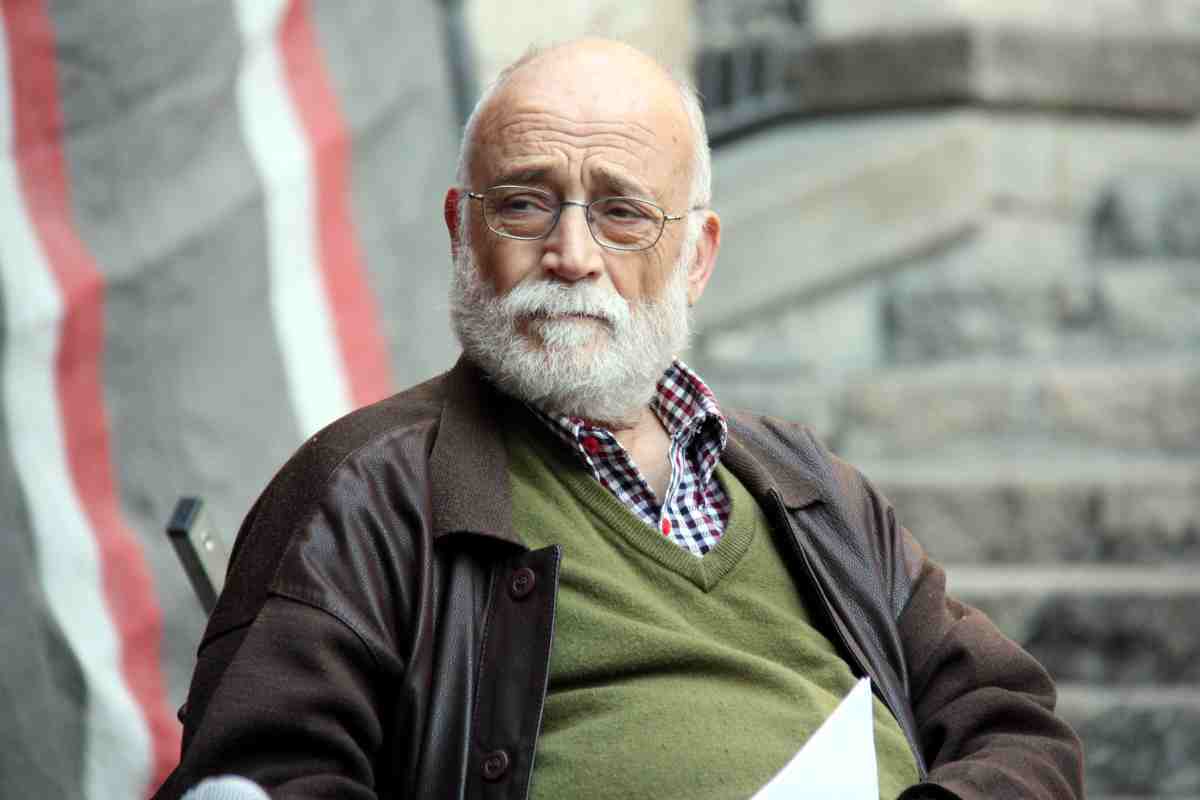 L'economista i activista Arcadi Oliveres ha mort als 75 anys.