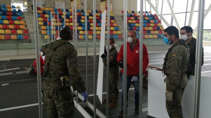 Miembros del Ejército montaran tiendas de campaña para realizar tests rápidos