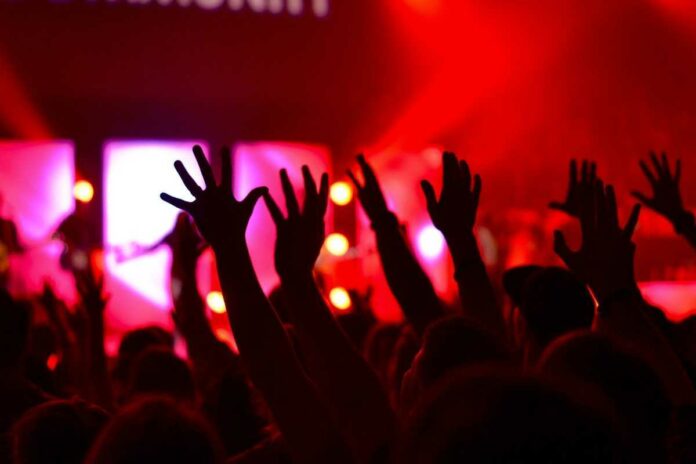 Els brots en l'àmbit d'oci nocturn augmenten dia rere dia, i són els que més preocupen Els brots en l'àmbit d'oci nocturn augmenten dia rere dia, i són els que més preocupen