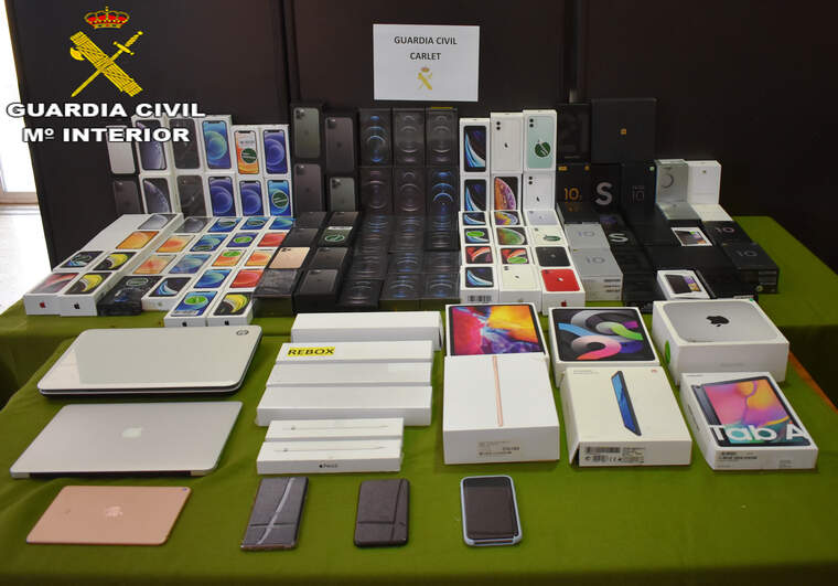 Móbils confiscats per la Guàrdia Civil
