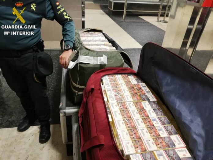 La Guàrdia Civil ha intervingut més de 1.500 caixes de tabac La Guàrdia Civil ha intervingut més de 1.500 caixes de tabac