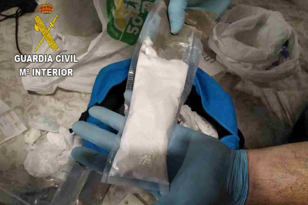 La investigació ha tingut com a resultat el descobriment d'un laboratori de cocaïna