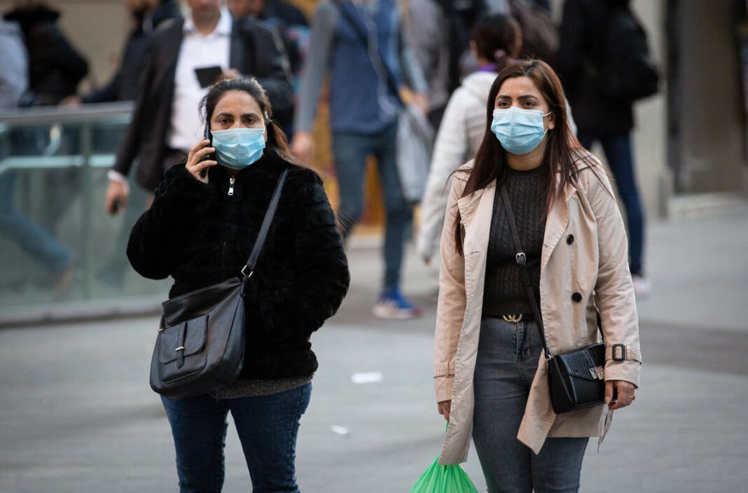 Es tracta de dos homes, un resident a Barcelona i l'altre a Milà