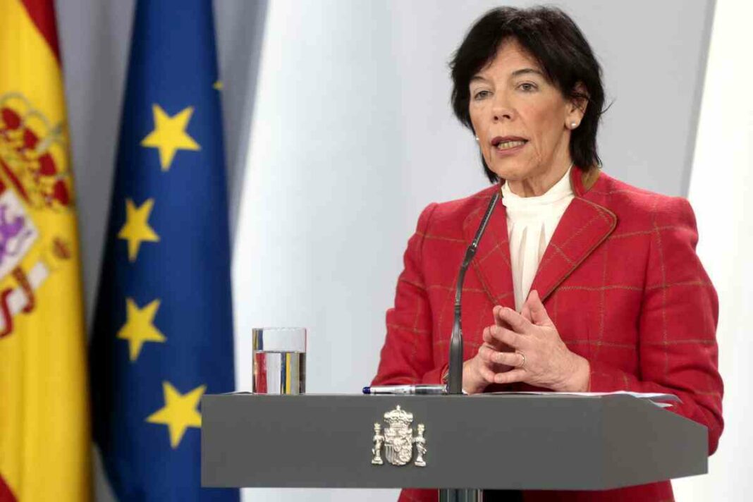 Isabel Celaá manifesta que les decisions del govern britànic perjudiquen Espanya