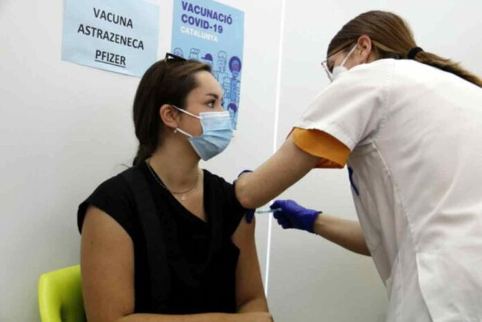 La majoria de treballadors essencials de Lleida es decanta per completar la pauta de vacunació amb AstraZeneca
